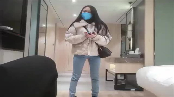 约炮苗条嫩妹 爆操干到喷水